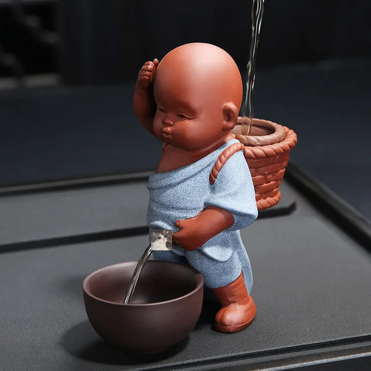 紫砂茶宠撒尿小和尚摆件创意尿童娃娃喷水陶瓷人物茶宠撒尿童子