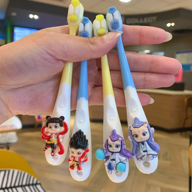 哪吒软毛儿童牙刷可爱敖丙2-12岁小头男女宝宝小孩洁齿护龈牙刷