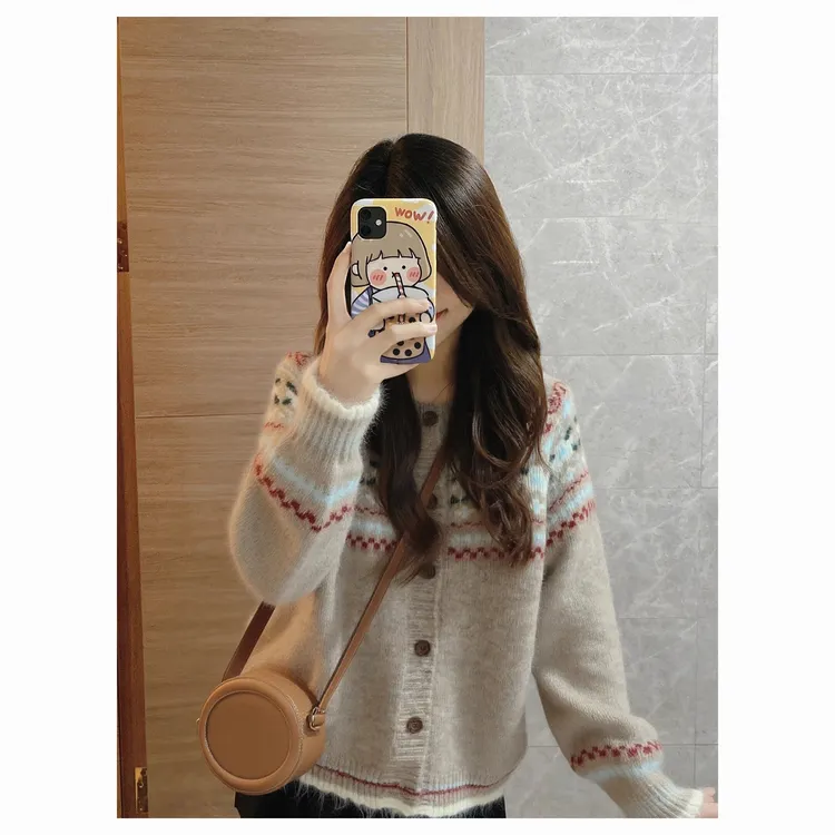 慵懒风气质修身毛衣软糯百搭减龄针织衫2025冬季独特洋气长袖上衣