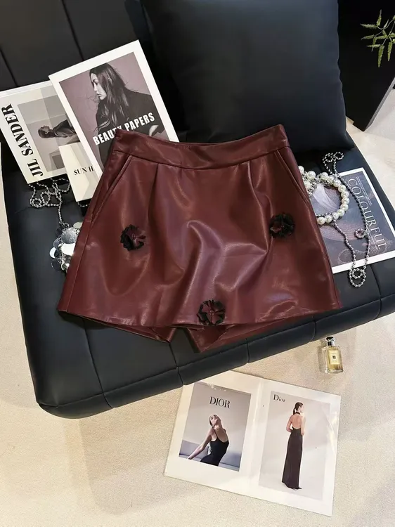 ZHOUYI/周一 秋季2025新款短裤女潮流时尚百搭咖色厚款裤子显腿长