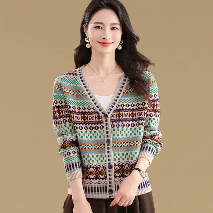 超好看时尚V领提花毛衣外套女春秋新款小个子短款减龄针织开衫潮