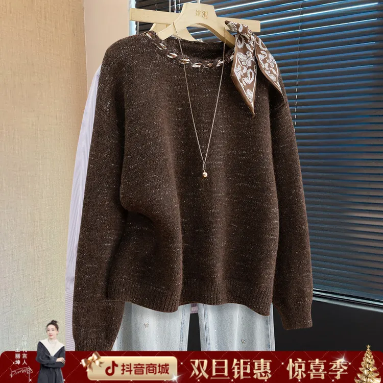 她池2025冬装绵羊毛女时尚丝巾圆领套头短款宽松针织衫T53X4100Z