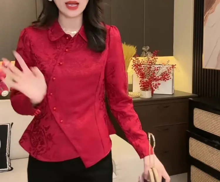 新款翻领长袖常规衬衫设计感时尚气质百搭打底修身显瘦新年红百搭