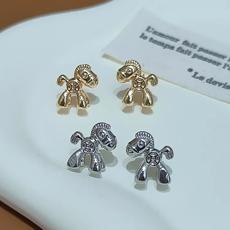 铜合金耳饰 马上有钱秋冬高级感耳钉无耳洞耳夹轻奢本命马年耳环