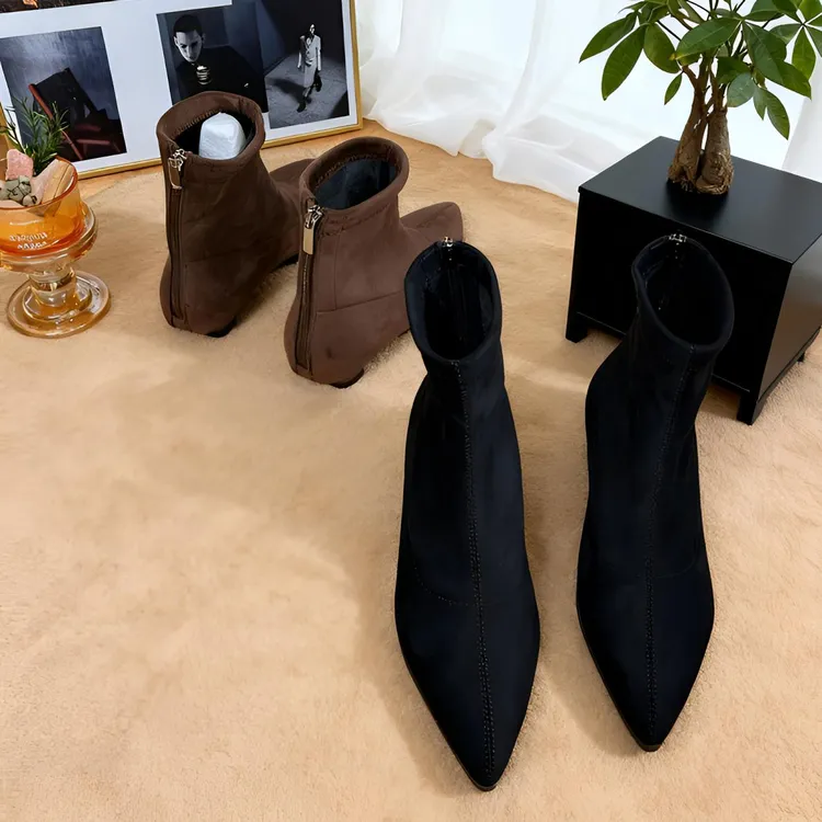 秋冬加绒时尚百搭瘦瘦袜靴冬季尖头低跟女靴显瘦弹力靴细跟619-6