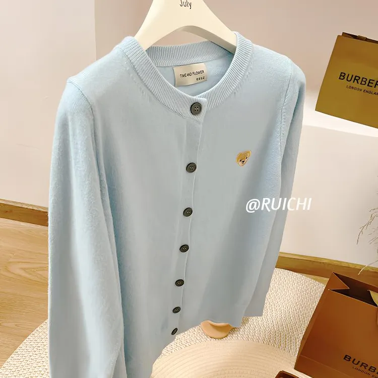 软糯奶呼呼2025秋季新款小熊刺绣小众针织开衫长袖上衣女ins