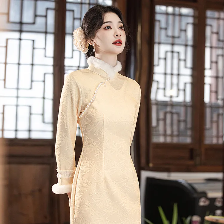 绝美新中式旗袍2025新款日常可穿秋冬保暖复古上海妈妈改良连衣裙