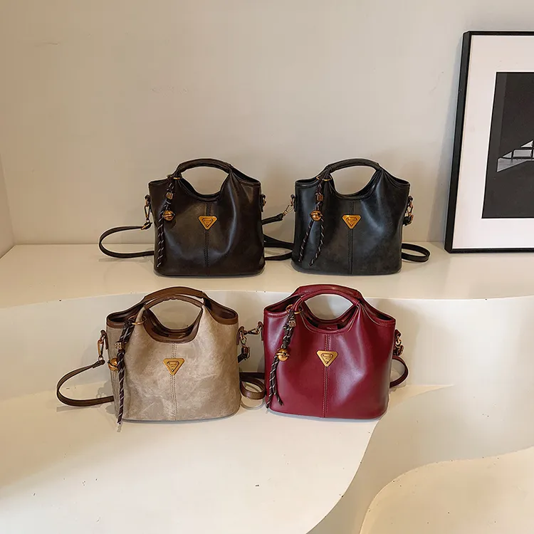 340时尚手拎油蜡皮小方包女韩版ins潮流百搭单肩包2025高级感女包