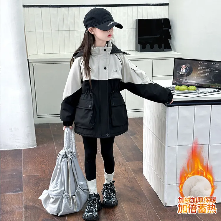 女童外套秋冬装2025新款女大童加绒加厚冲锋衣儿童冬季洋气派克服