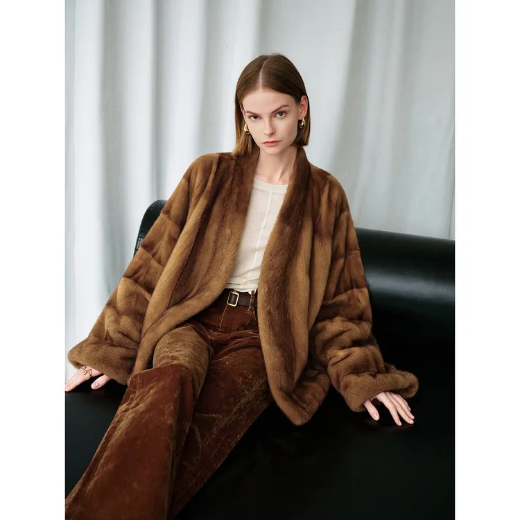 芳芳家[画报女郎] 复古横排 紫标小母貂 蝙蝠袖 水貂外套女整貂