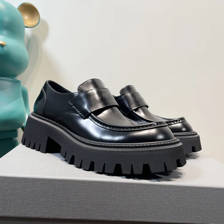 尽管放心~tractor休闲乐福鞋 闭眼入系列学院风漆皮一脚蹬德比鞋