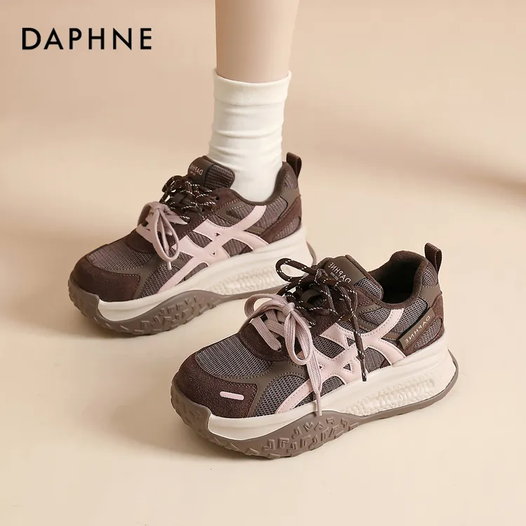 达芙妮加绒德训鞋女2025新款冬季保暖阿甘休闲运动轻便厚底二棉鞋