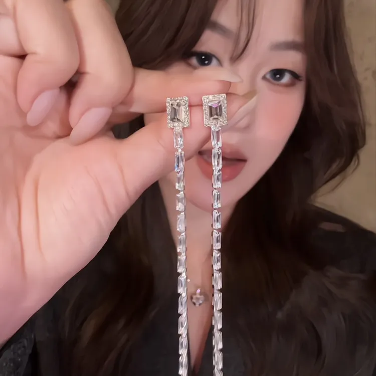 铜合金耳饰 方形锆石流苏耳环女高级感2025新轻奢耳钉晚礼服气质