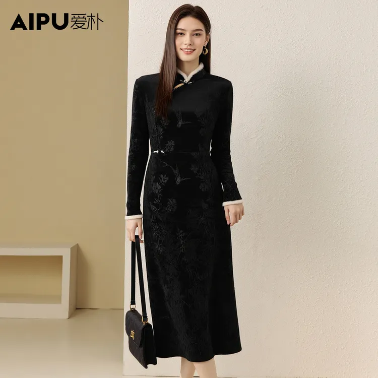 爱朴2025冬季新款简约气质修身加绒冬季长袖新中式连衣裙23530