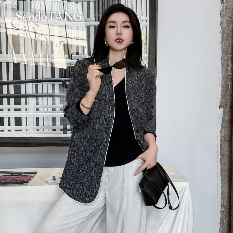 西装外套胖多女装新款高智感气质撞色镶边减龄西服【雨后松林】