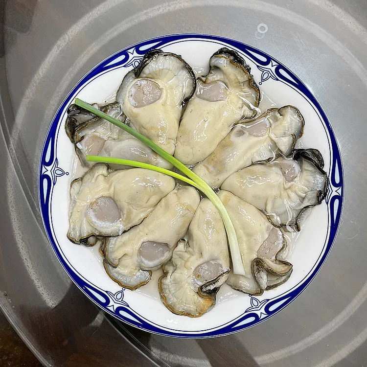 顺丰包邮 1斤高品质大个生蚝肉乳山去壳生蚝鲜活现剥冰鲜生蚝肉
