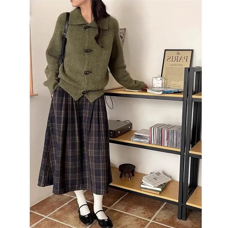 毛呢格子百褶半身裙女秋冬法式复古遮胯显瘦学院风小个子a字伞裙