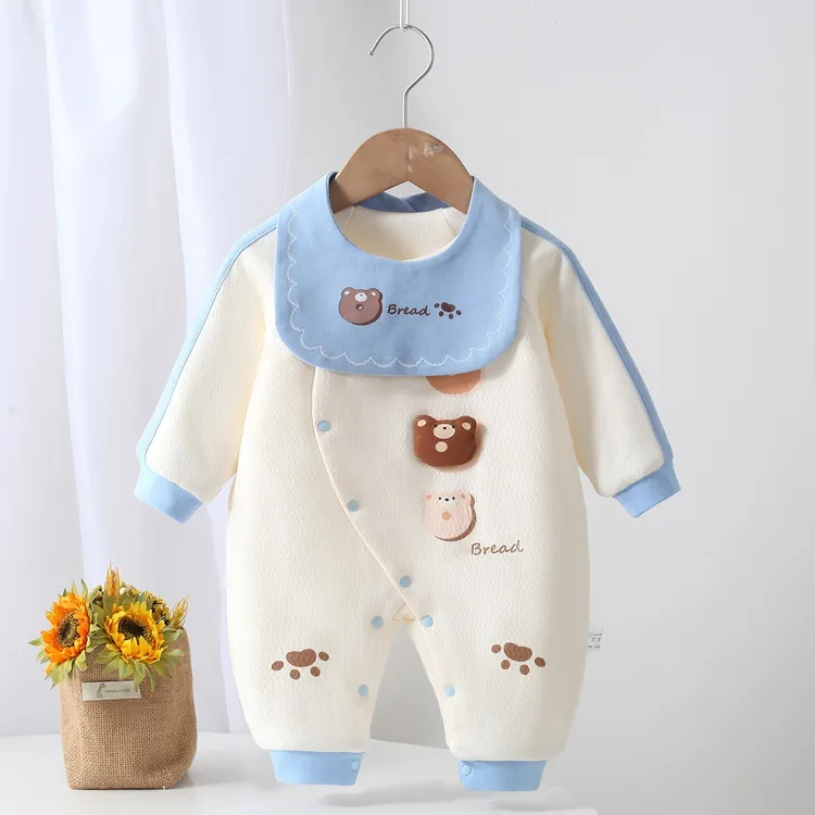 春秋新款男宝宝外出连体衣120克无骨偏襟蝴蝶衣加围嘴 D22034