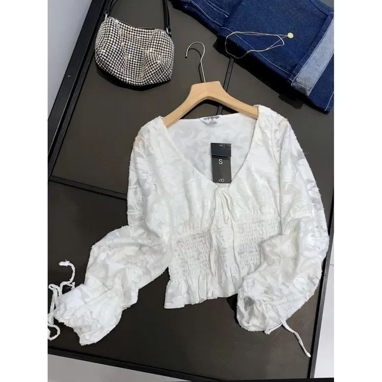 捡漏！百搭V领长袖辣妹印花暗纹短衬衫上衣