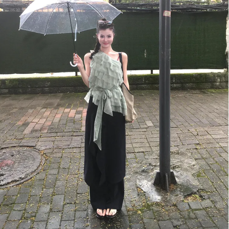 性感辣妹绿色荷叶边背心女外穿夏季设计感斜肩上衣百搭阔腿长裤子