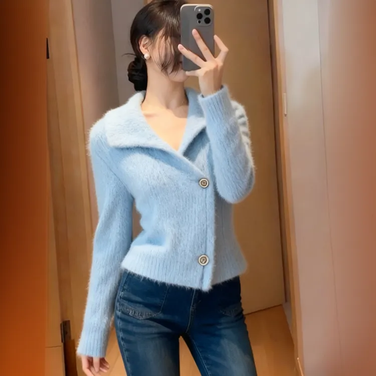 高级感绝美蓝色翻领长袖毛衣针织开衫女秋冬新款软糯宽松百搭上衣