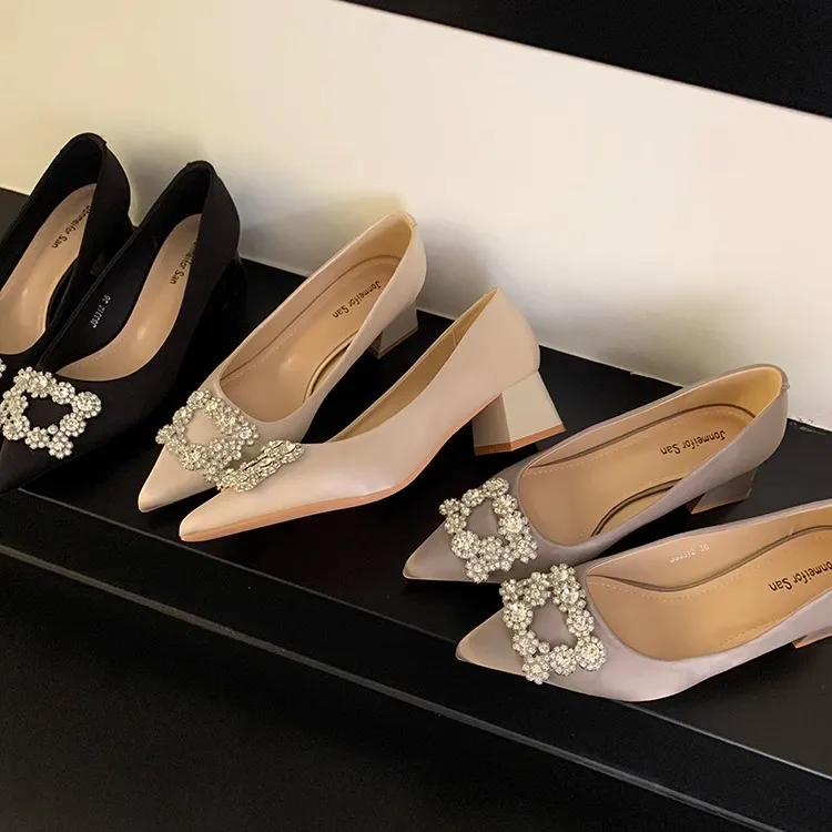 晚晚鞋复古韩版浅口单鞋水钻高跟鞋仙鞋春季款粗百搭新款轻奢女鞋