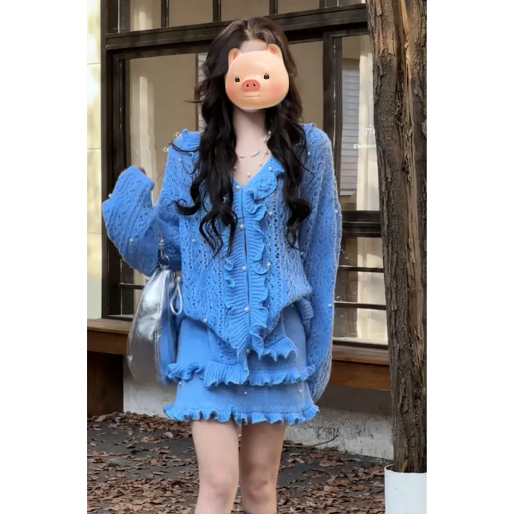 秋日巨好看的韩系早秋穿搭一整套蓝色木耳边毛衣半身裙子两件套装