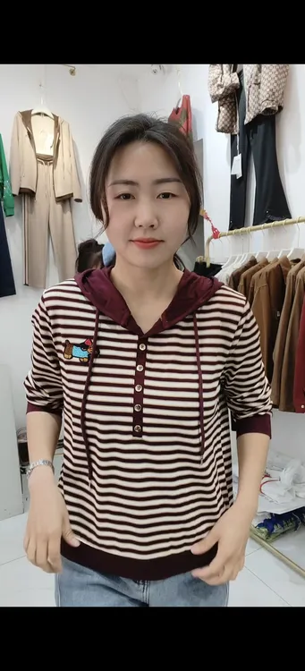 中老年妈妈装长袖条纹2025年新款春夏大码宽松彩色打底单穿小衫