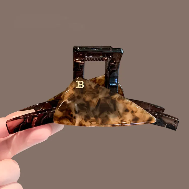 法式高级感三角豹纹醋酸抓夹发量多发夹气质后脑勺盘发鲨鱼夹发卡