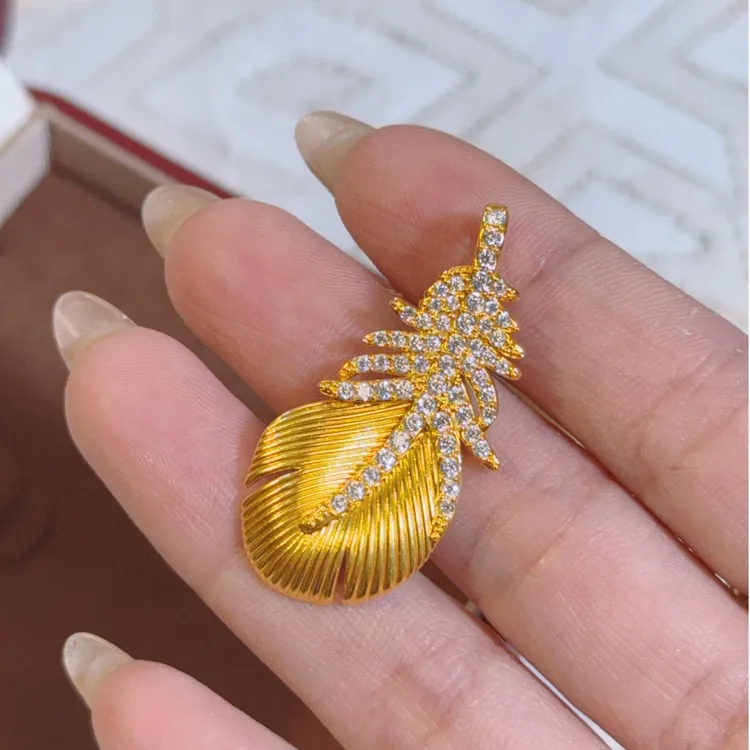 宝妈买金足金999 新款5D黄金羽毛吊坠【黄金羽】手工镶羽毛吊坠精致大气