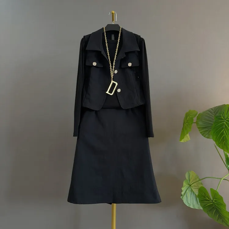 极简风通勤风时尚套装休闲风马甲半裙长袖设计师洋气气质三件套