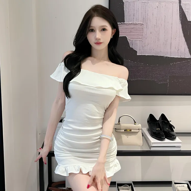 夜场店轻熟穿搭气质一字肩荷叶边连衣裙女夏季露肩褶皱修身包臀裙