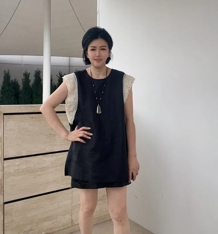 2025时尚简约轻奢风显瘦上衣短裤套装夏季爆款