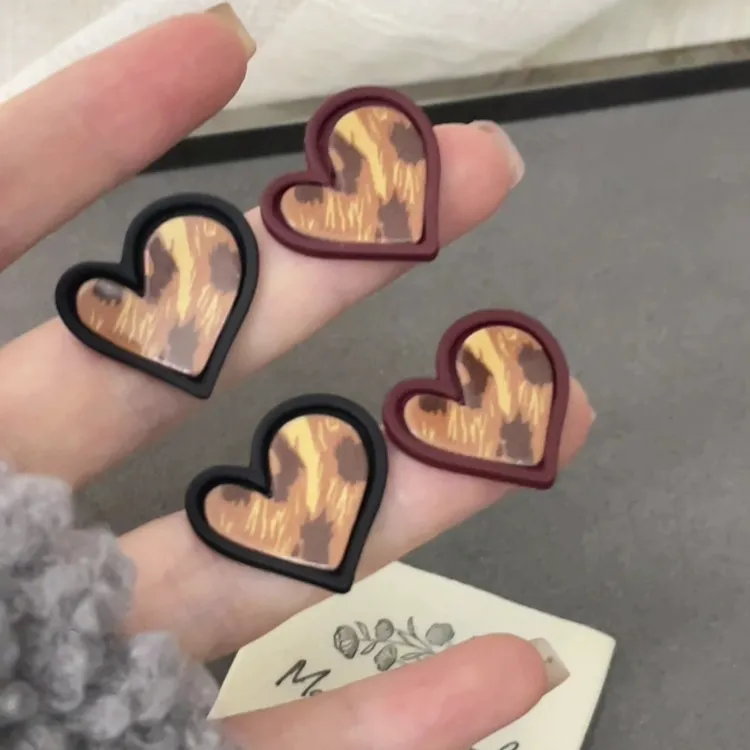 合金耳饰 秋冬爆款几何形豹纹爱心耳环港风复古时尚百搭气质耳钉