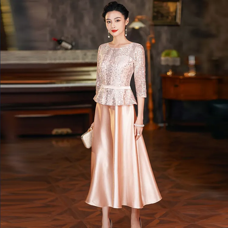 十月份香槟色喜婆婆婚宴装2025新款高贵女方妈妈高端轻奢结婚礼服