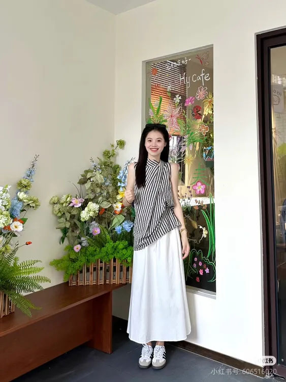 【格调】法式轻奢高级感无袖条纹衬衫夏季新款小众气质白色半裙套装