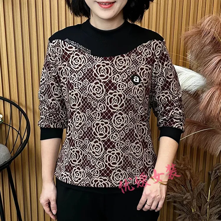 中老年女装秋季减龄玫瑰花圆领拼接宽松显瘦洋气妈妈装长袖上衣