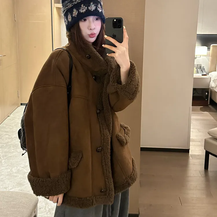 立领单排扣皮毛一体外套女2025冬季设计感中长款机车服加厚上衣