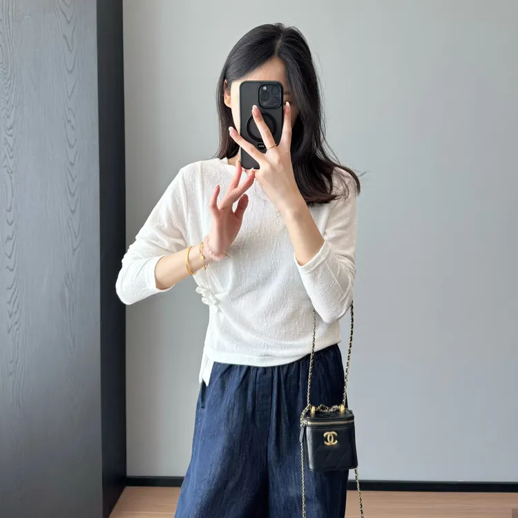 春款国风三醋酸！复古洋气盘扣设计感小众不规则下摆显瘦长袖T恤女