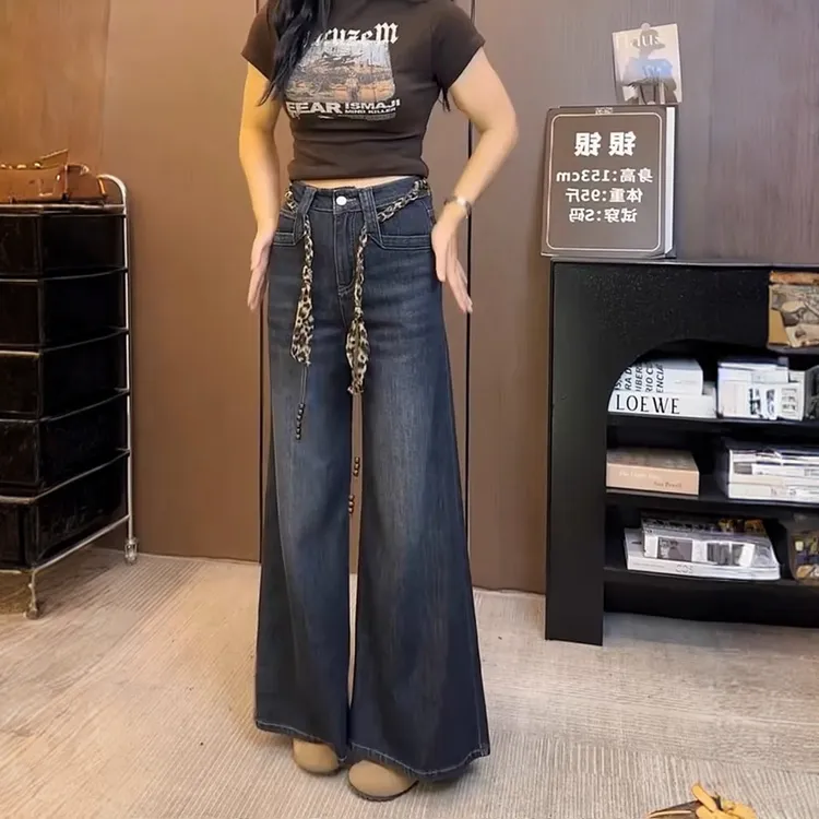 时尚简约百搭阔腿牛仔裤女早秋季新款大码胖mm高腰宽松显瘦直筒裤
