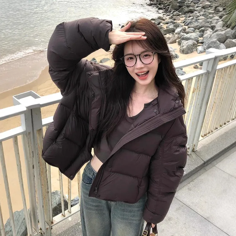 2025冬季新款泡芙显瘦羽绒服女韩版宽松时尚短款连帽加厚龟背外套