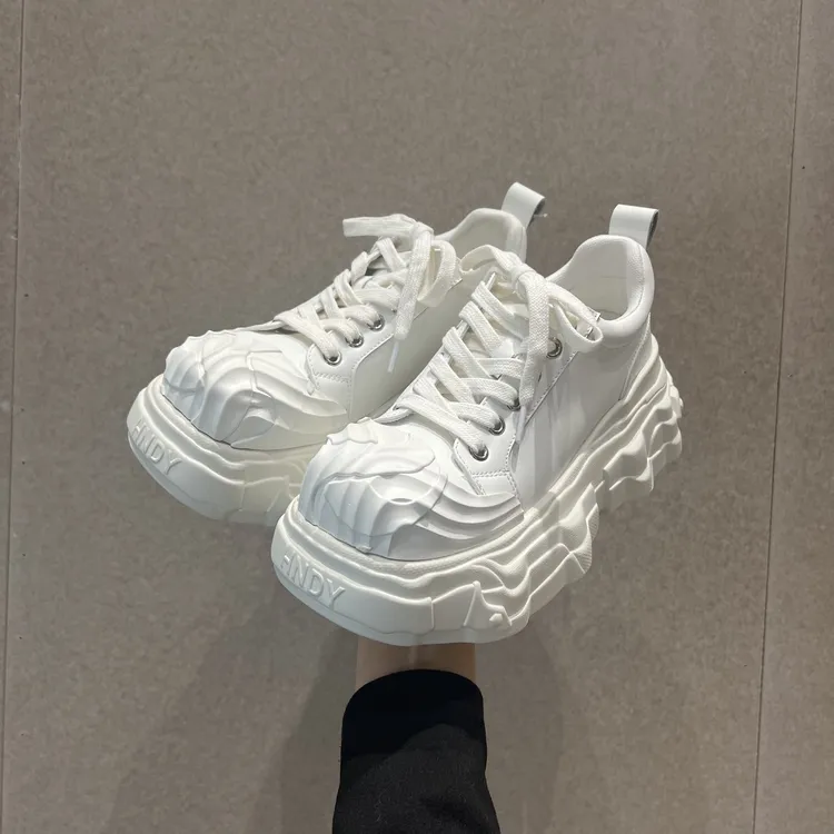 厚底山茶花大头高级溶解鞋女2025春新款真皮厚底百搭时尚休闲鞋潮