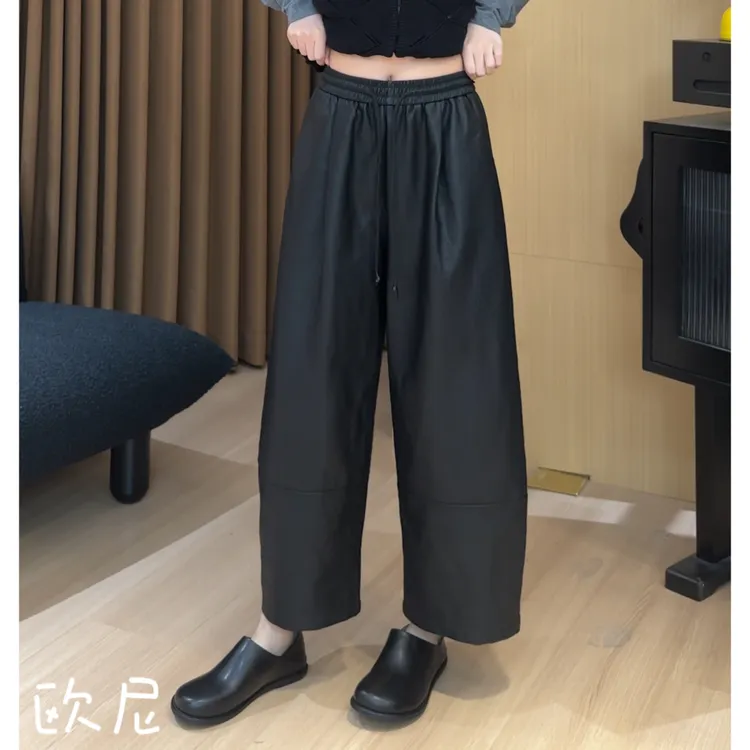 欧尼私服 2025早秋新款简约高级感松紧腰直筒皮裤2508C4200
