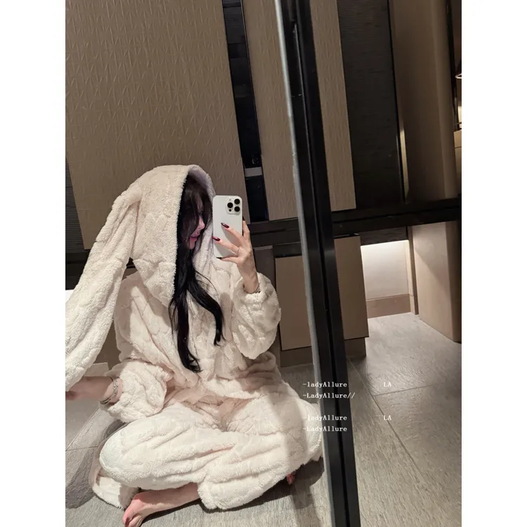 「LA」Bonie邦尼热线*少女纯欲可爱兔耳朵珊瑚绒保暖睡衣套装女冬