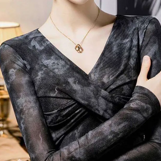 【OSM】2025新款胸前交叉v领网纱印花上衣