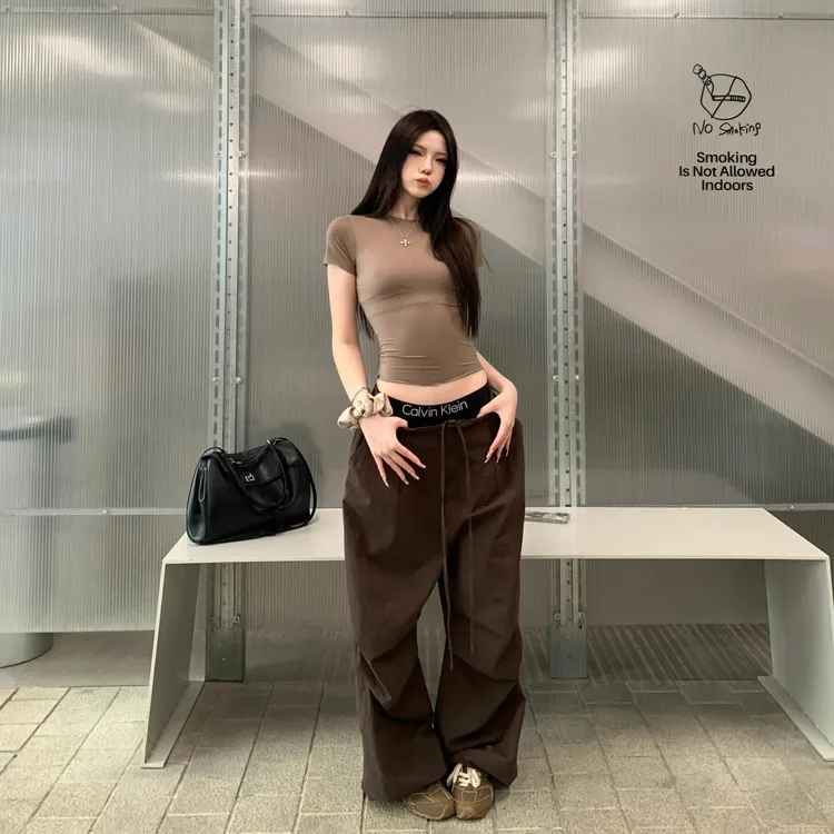 美式正肩短袖t恤女辣妹圆领夏季新款修身显瘦纯色上衣女打底体恤