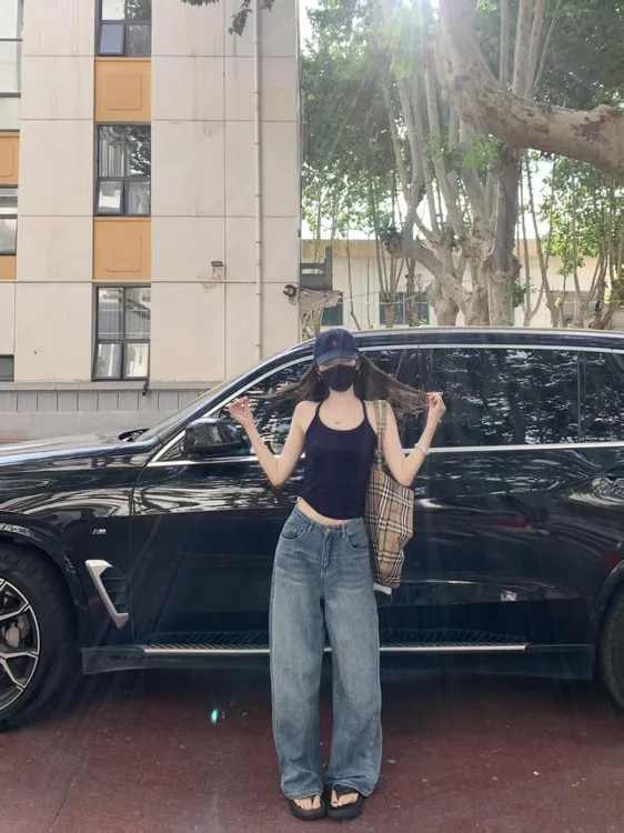 时尚气质显瘦性感辣妹吊带背心女夏季外穿设计感洋气百搭牛仔裤子