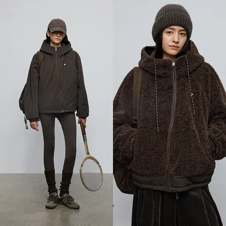 半圆仿羊羔毛面料女装[运动]2025冬双面穿拼接外套女D5611913