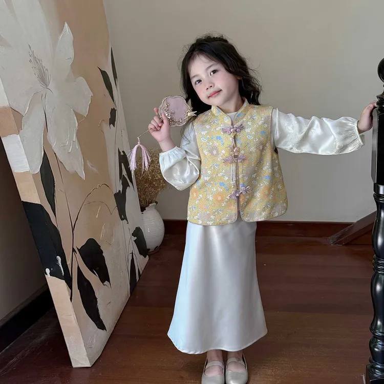 中秋节女童旗袍儿童国风新中式套装秋季小女孩金色马甲超仙汉服裙