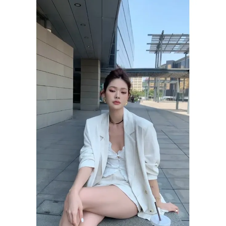 轻奢小众高级感女装蕾丝吊带背心女高级感西装外套a字短裙三件套